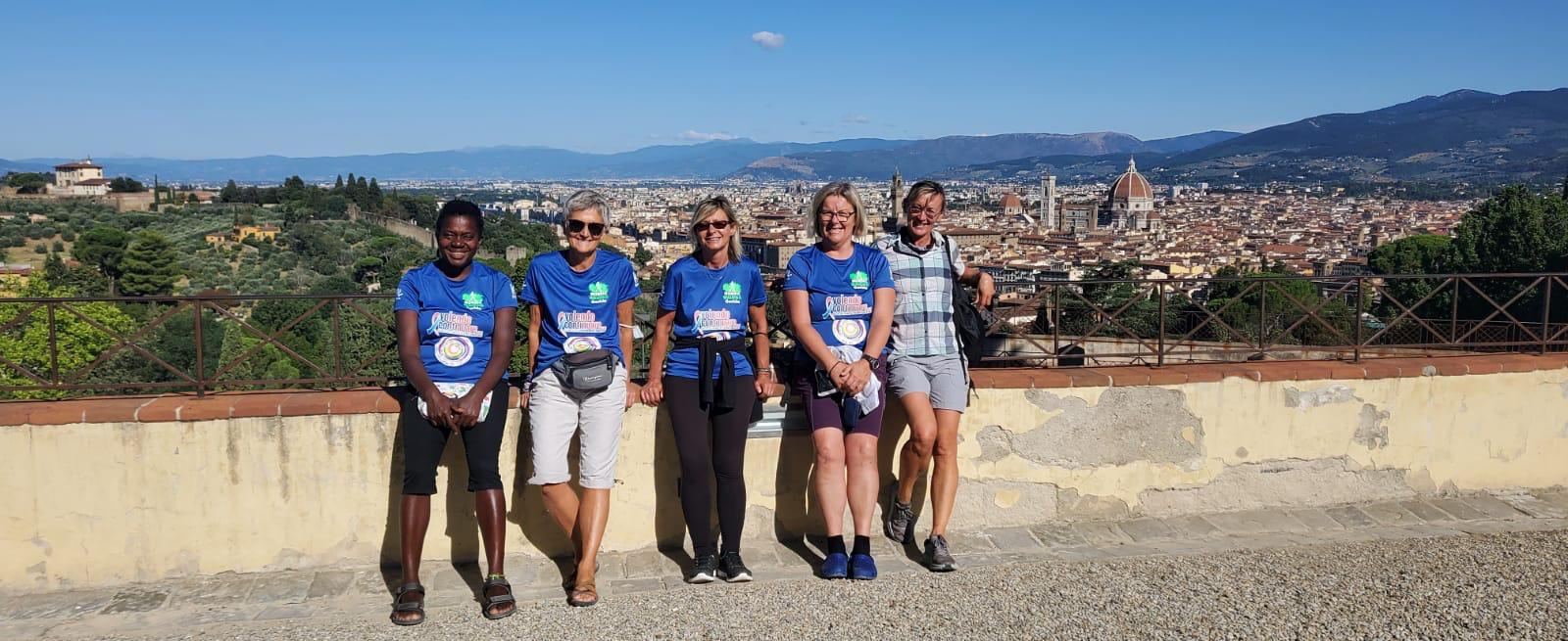 Immagine per In cammino fino a Firenze per aiutare le donne operate, l'impresa nata a Gorizia
